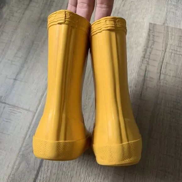 Hunter Rain Boots *PLEASE READ* - Picture 4 of 11